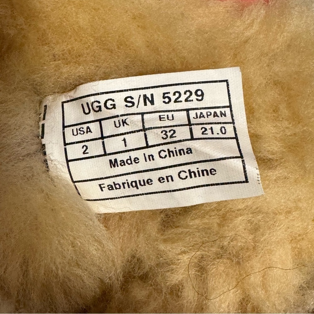 UGG Classic Tall Boot, Youth size 2 - Picture 10 of 12